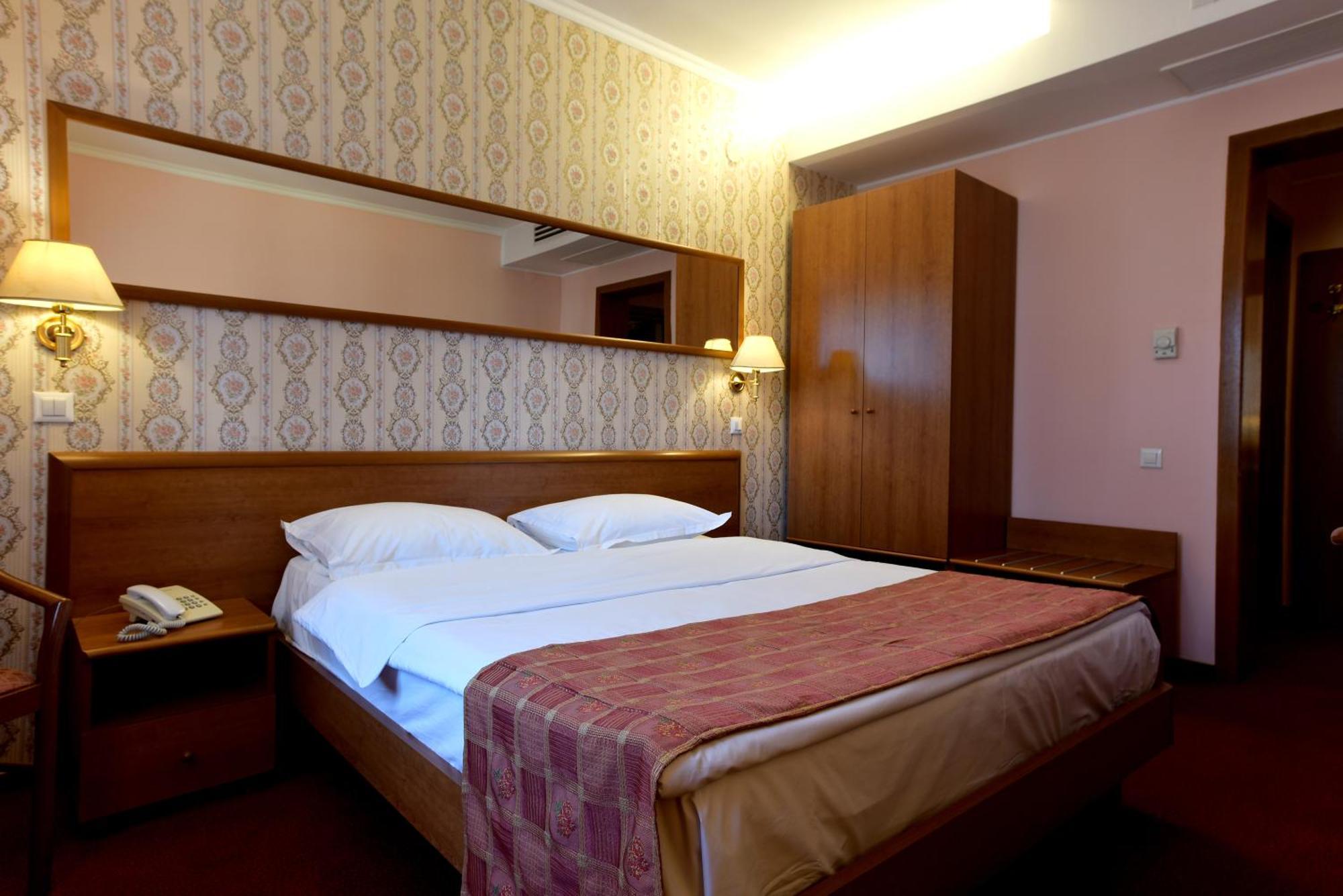 Hotel Brasov מלון בראשוב