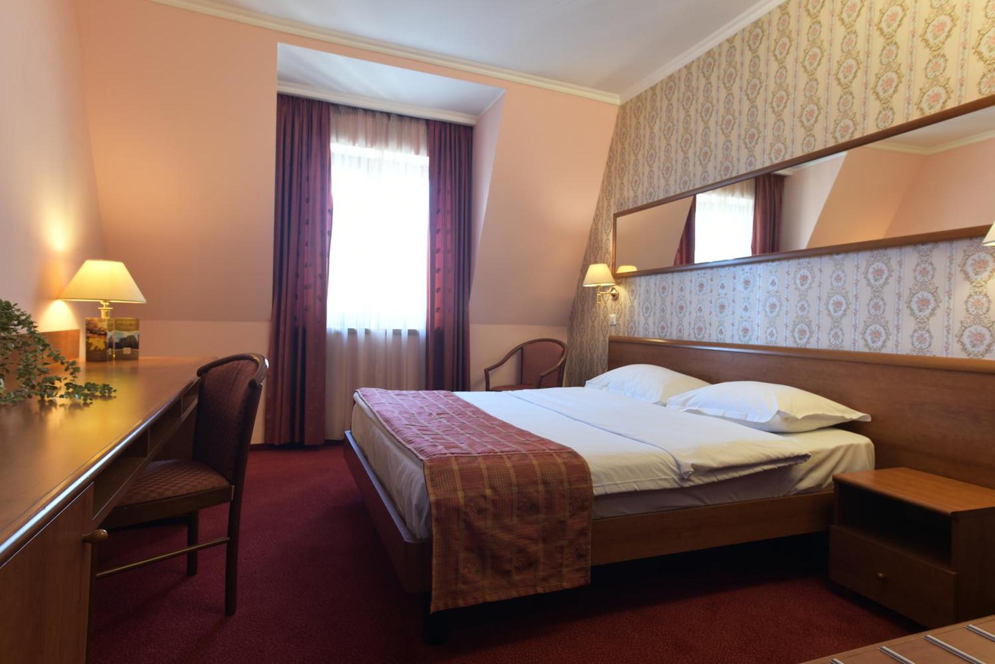 Hotel Brasov 3*