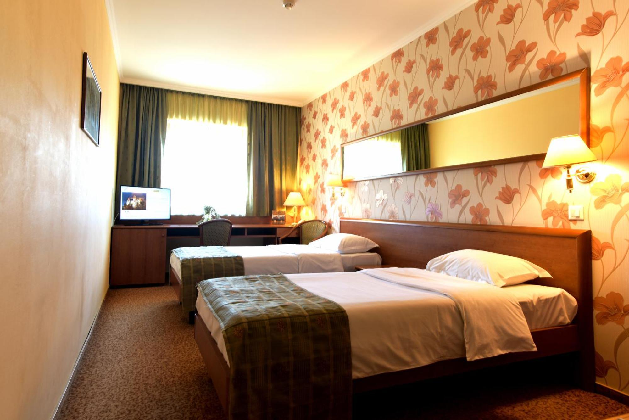 Hotel Brasov 3*