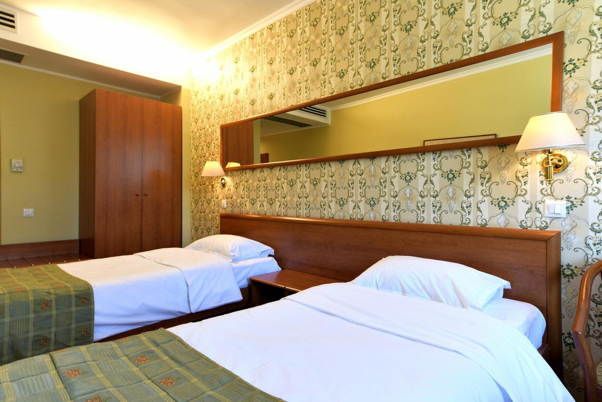 Hotel Brasov בראשוב